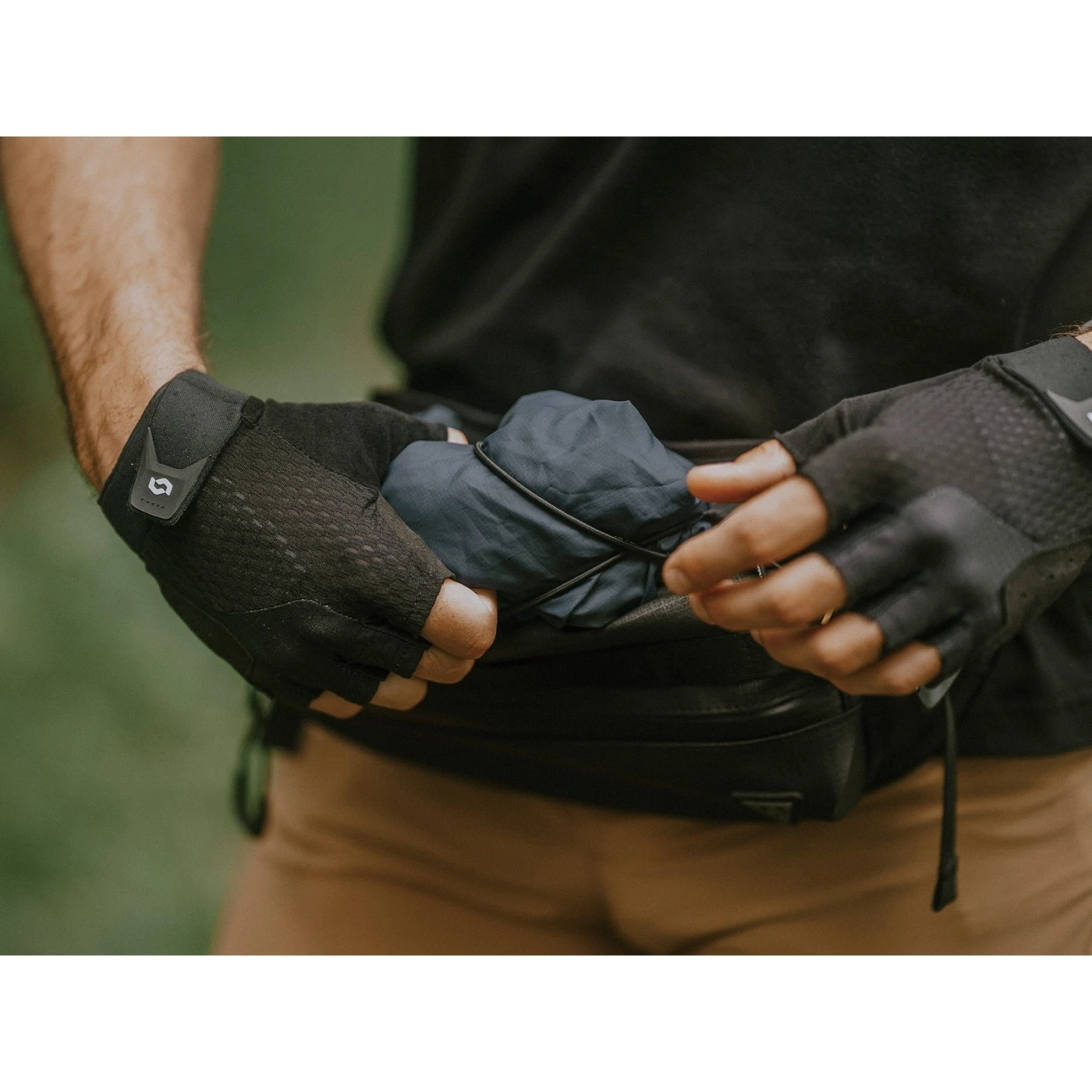 Topeak Hip Pack - 3 L - Black 10 Topeak Hip Pack - 3 L - Black - Image 8